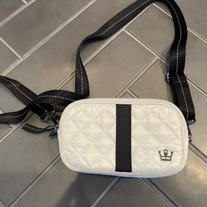 Oliver Thomas Triple Threat Crossbody White and Black NWOT